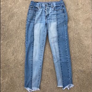 Vintage Style TwoTone AEO Mom Jeans!! size 2